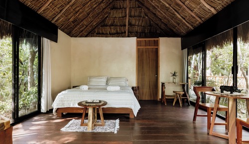 Deluxe Room, Hot Tub, Garden View
