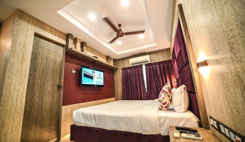 Deluxe Room, City View