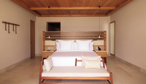 Room, 6 Bedrooms (Estates)