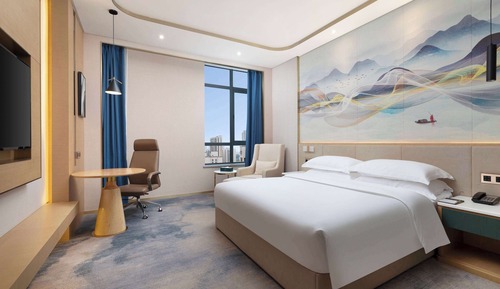 Deluxe Room, 1 King Bed, Non Smoking