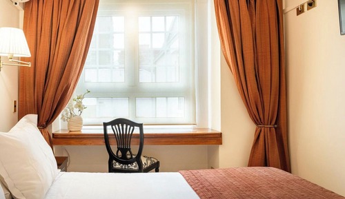 31 Traditional Apt. in Prov./Tradicional