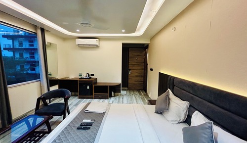 Deluxe Double Room, City View