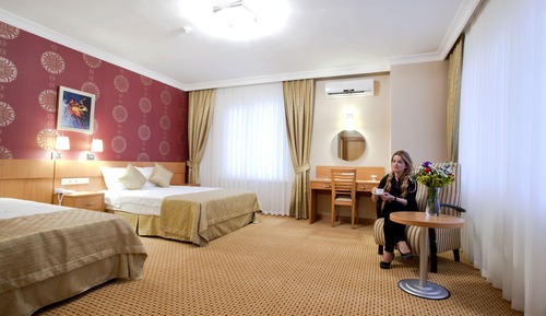 Business Double or Twin Room, City View