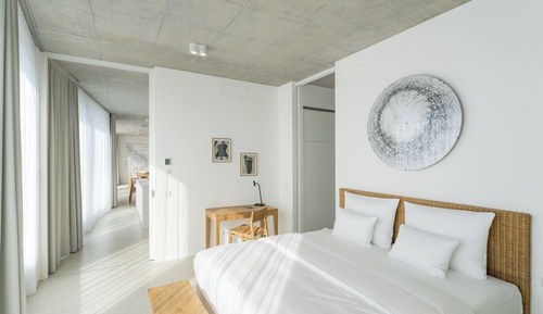Penthouse, Garden View (Penthouse 222)