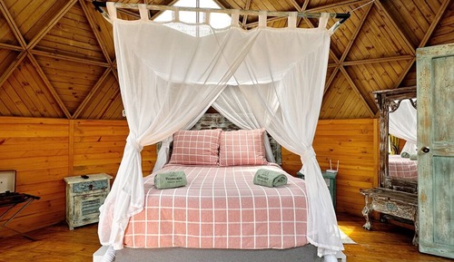 Comfort Cabin