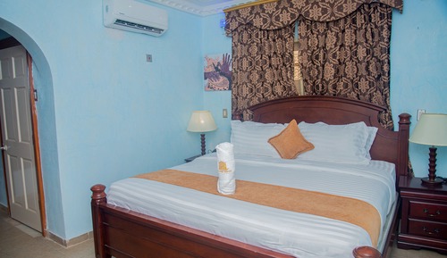 Royal Single Room