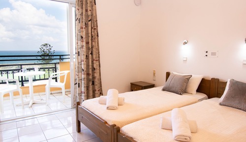Studio, Sea View