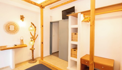 Deluxe Apartment, Jetted Tub