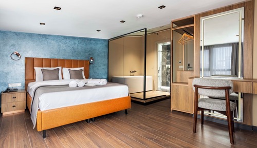 Exclusive Room