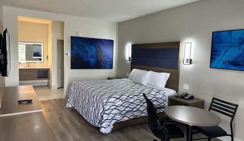 Standard Room, 1 King Bed, Smoking