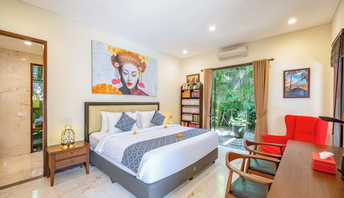 Deluxe Double Room, 1 King Bed, Non Smoking, Private Bathroom