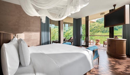 Wellbeing Pool Suite King