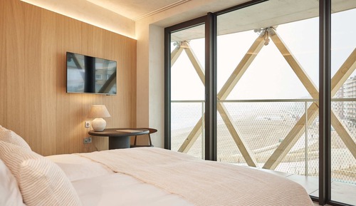Superior East (Beach and Sea View)