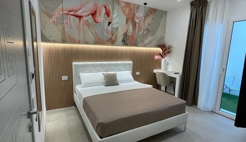 Comfort Room, 1 Queen Bed