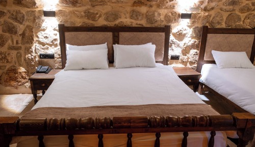 Honeymoon Room