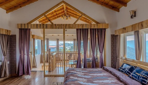 Presidential Suite with Kitchen 360 Degree View