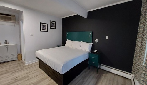Room, 1 King Bed, Non Smoking