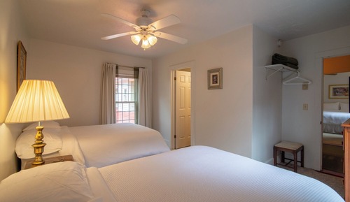 The Inn - Upstairs 2 Double Room