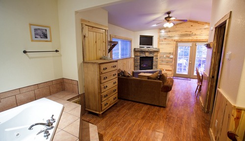 Deluxe Cottage, Hot Tub