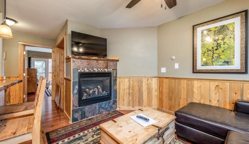 Superior Cottage, Hot Tub, River View