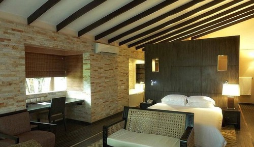 Royal Room