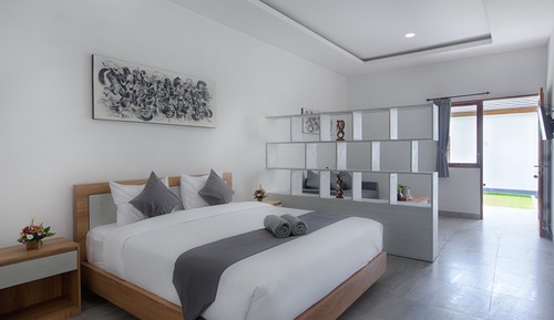 Deluxe Ground Floor