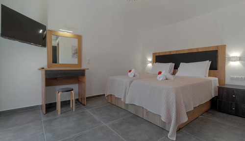 Economy Room