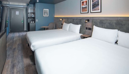 Standard Room, 2 Double Beds