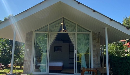 Deluxe Cottage