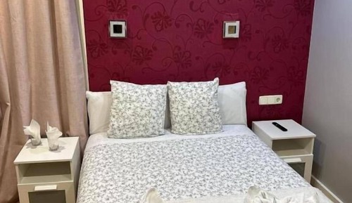 Double Room, Shared Bathroom (Small)