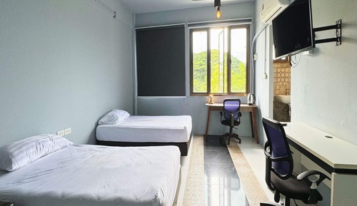 Family Studio Suite, Shared Bathroom