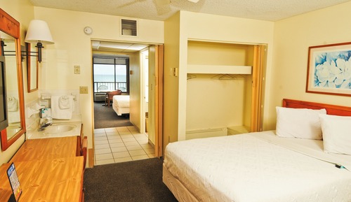 Type 1 - 2 Room Oceanfront Eff. w/ 2 Queens & Sleeper Sofa