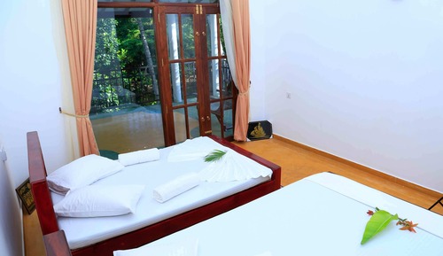Basic Triple Room