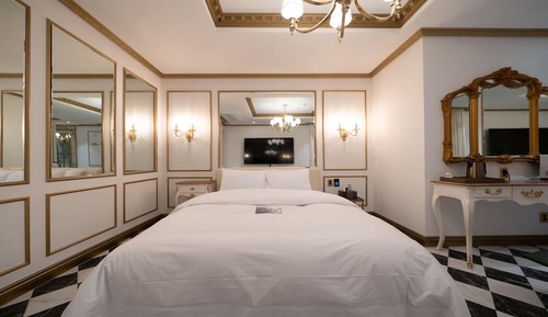 Royal Suite
