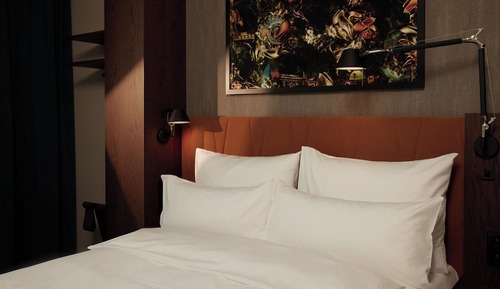 Standard Room, 1 King Bed