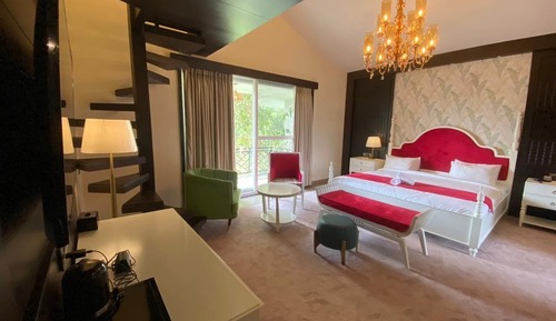 Premium Room