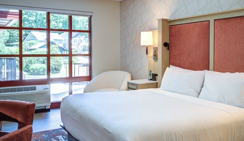 Standard Room, 1 King Bed