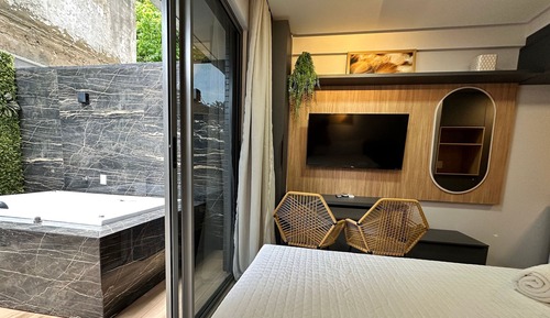 Luxury Suite