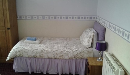 Basic Triple Room