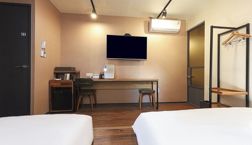 Family Twin Room