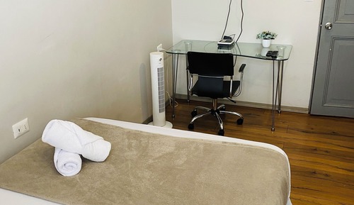Economy Room