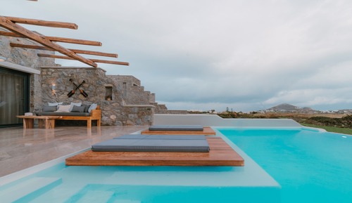 4 Bedroom Villa with Private Pool & Outdoor Hot Tub