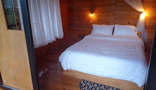 Panoramic Cabin, Balcony