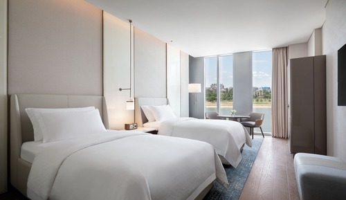 Deluxe Room, 2 Twin Beds, Non Smoking, River View