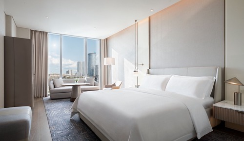 Deluxe Room, 1 King Bed, Non Smoking, River View