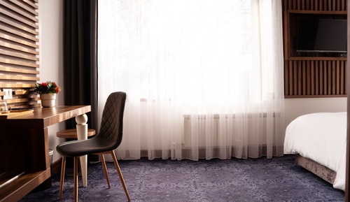 Superior Room, 1 Queen Bed, Non Smoking, City View