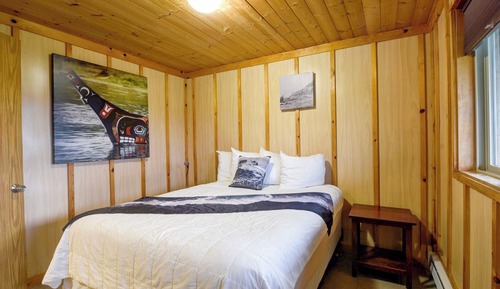 Traditional Cabin, 2 Queen Beds, Ocean View