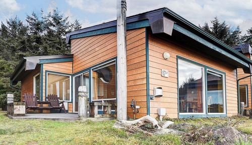 Luxury Cabin, 1 King Bed, Ocean View