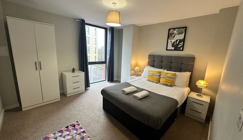 Two Bedroom Balcony Apartment Sleeps 4
