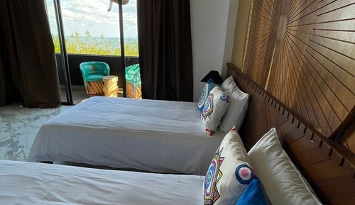 Luxury Twin Room, Partial Sea View